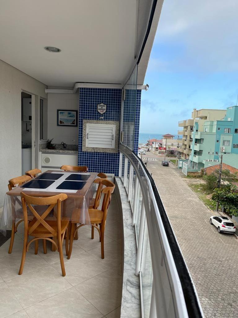 Ed Monaco, 150 Metros Da Praia De Bombas Bombinhas Luaran gambar